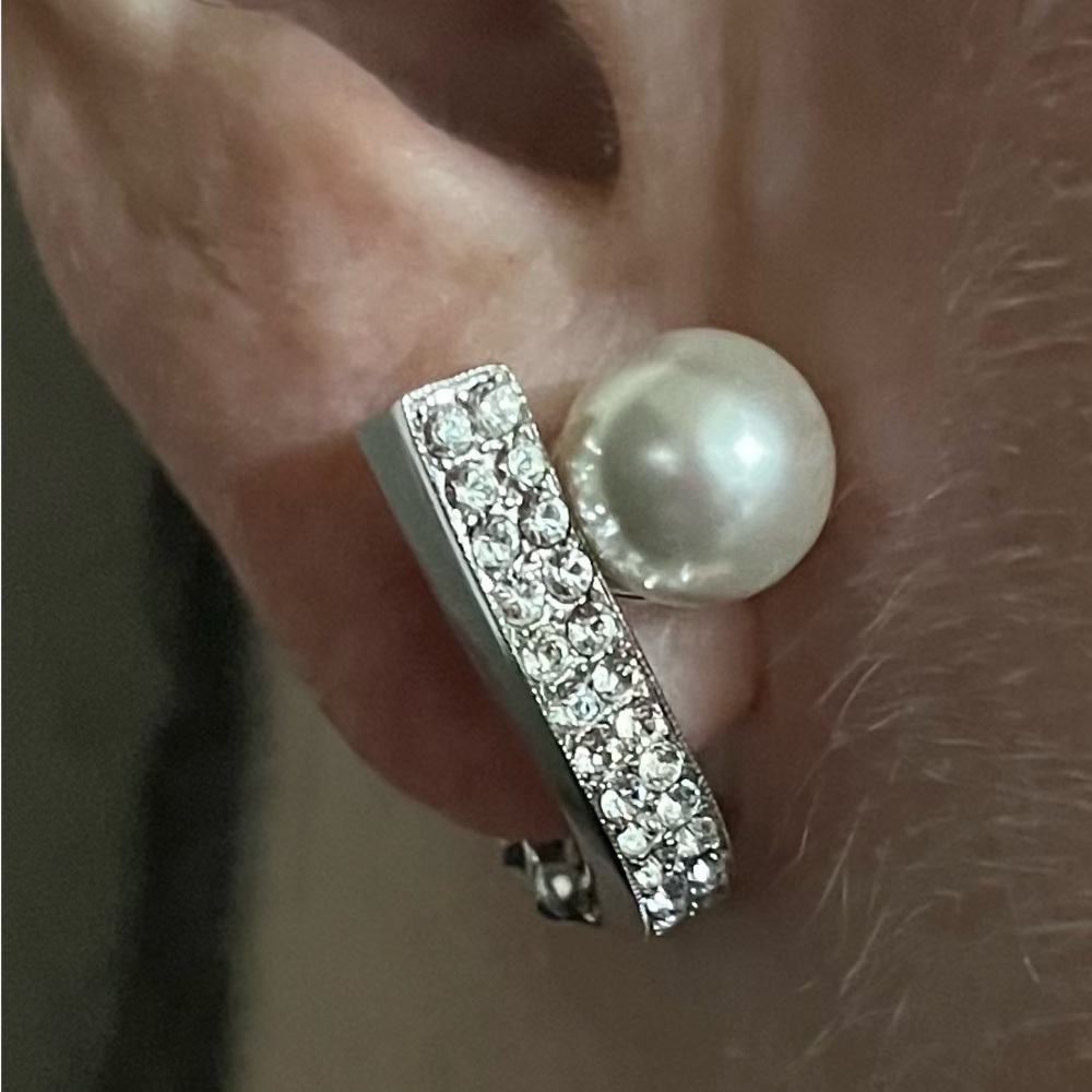 Vintage Sterling Silver/ Pearl Earring